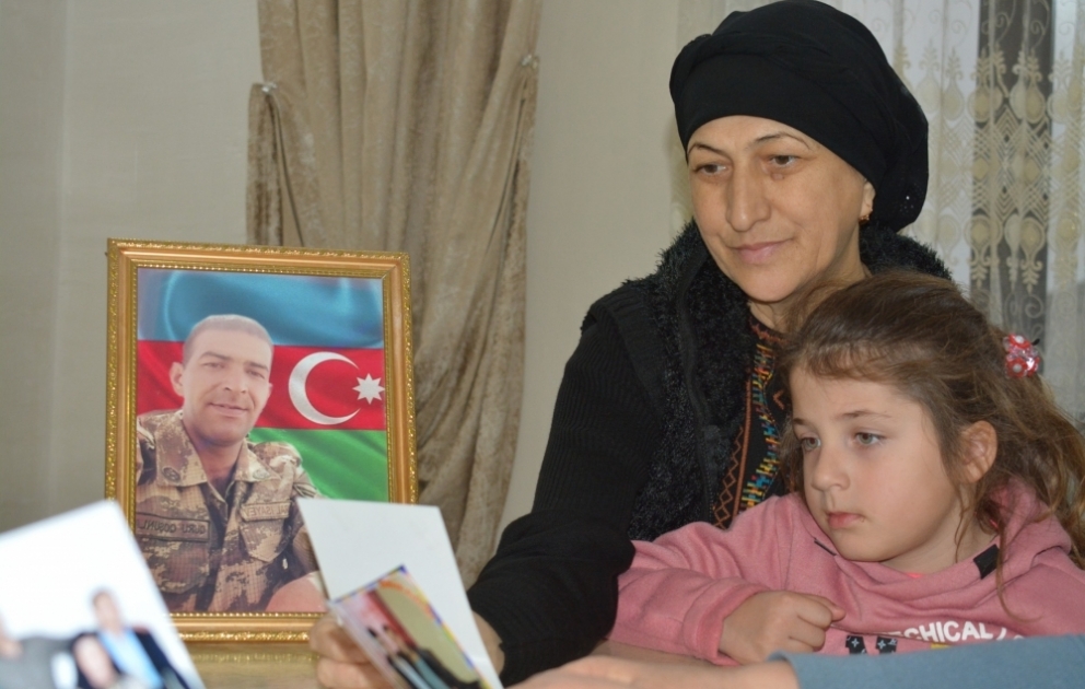 Tabutu qarşısında qurban kəsilən şəhid Tural İsayev VİDEO