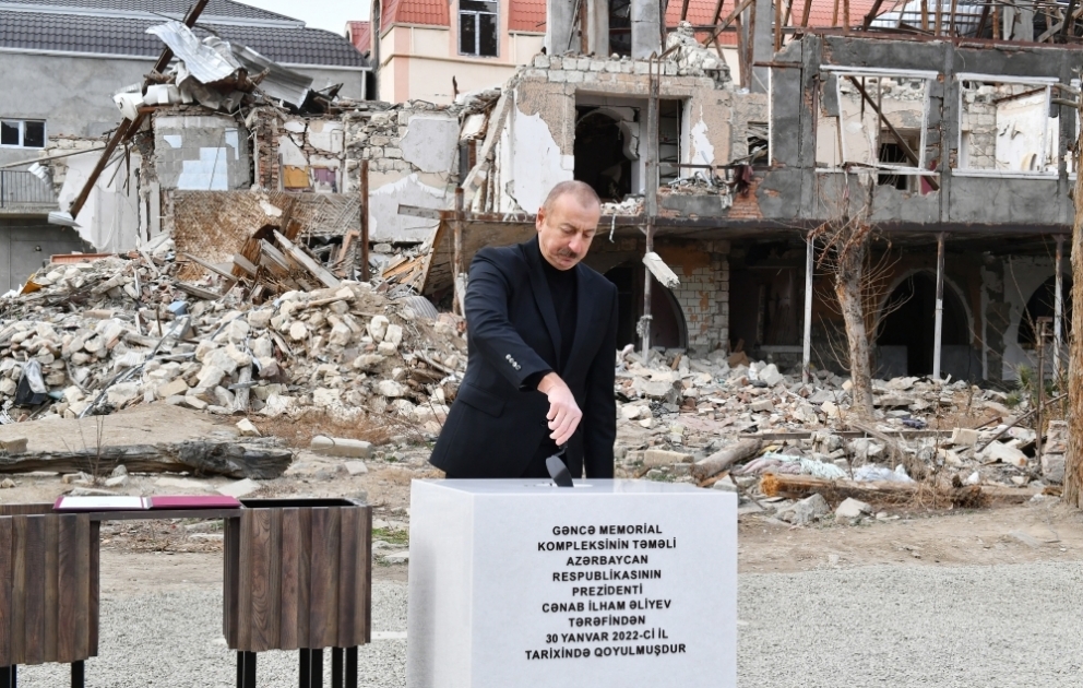 Präsident Ilham Aliyev legt Grundstein für Ganja Gedenkstätte VIDEO