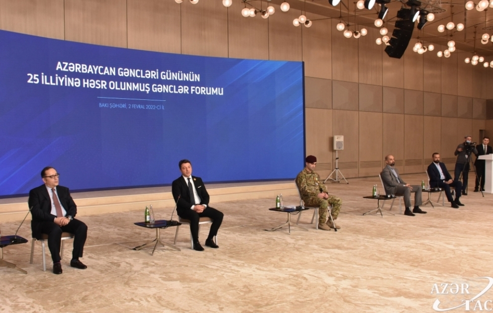 Bakıda Azərbaycan Gəncləri Gününün 25 illiyinə həsr olunmuş Gənclər Forumu çərçivəsində panel müzakirələri keçirilib VİDEO