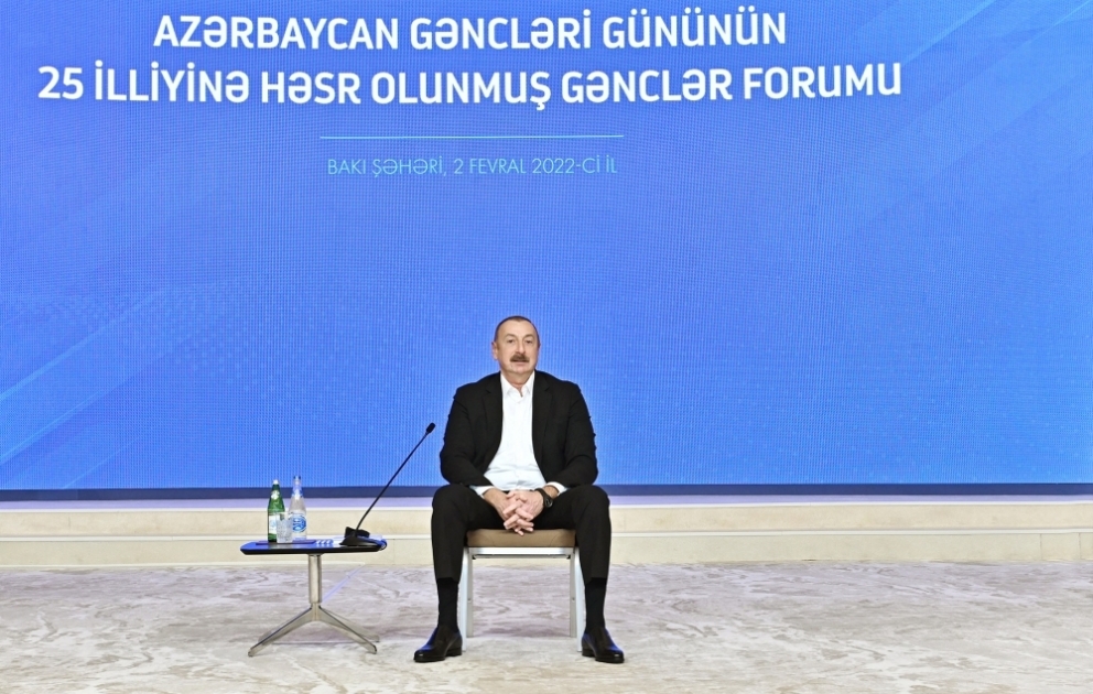 Prezident İlham Əliyev Azərbaycan Gəncləri Gününün 25 illiyinə həsr olunmuş Gənclər Forumunda iştirak edib  YENİLƏNİB - 2 VİDEO