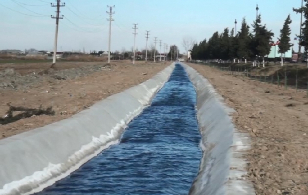 Beyləqanda torpaq məcralı kanal beton üzlüyə alınıb VİDEO