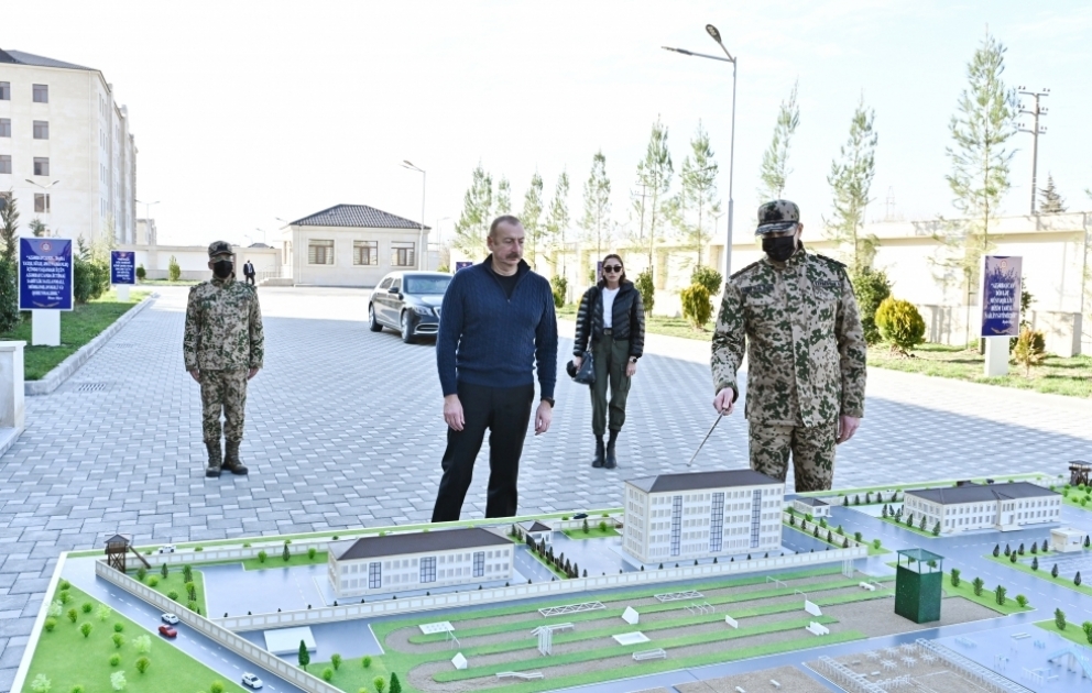 Un nouveau site militaire des Troupes internes du ministère de l’Intérieur ouvre ses portes à Aghdjabédi  La cérémonie a été marquée par la présence du président Ilham Aliyev et de la première dame Mehriban Aliyeva VIDEO