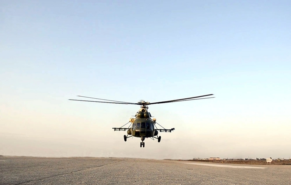 Hərbi Hava Qüvvələrinin helikopter ekipajları ilə uçuş məşqləri keçirilib VİDEO