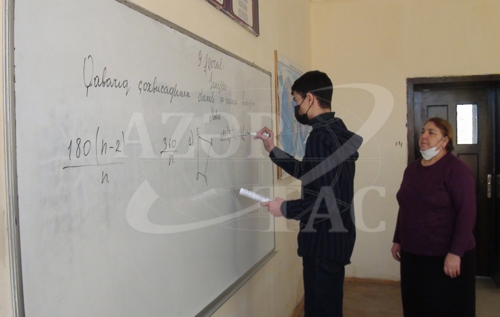 Salyanlı məktəbli yeni düstur kəşf edib FOTO VİDEO