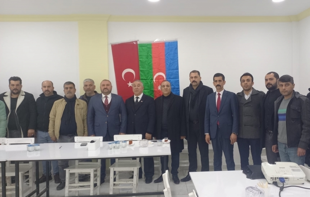 İğdırın Məlikli qəsəbəsində Xocalı soyqırımı qurbanlarının xatirəsinə ehtiram göstərilib VİDEO