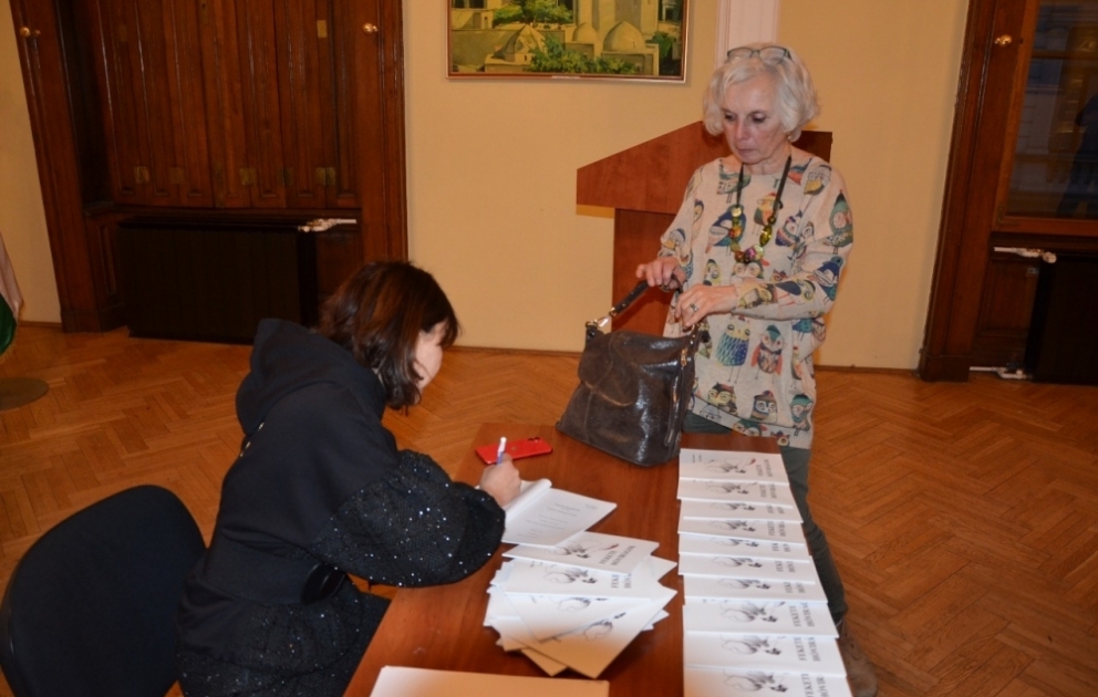 В Будапеште состоялась презентация перевода на венгерский язык повести азербайджанской писательницы ВИДЕО