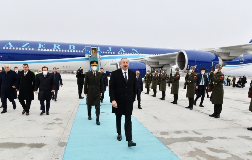 Le président Ilham Aliyev arrive en Turquie pour une visite de travail VIDEO