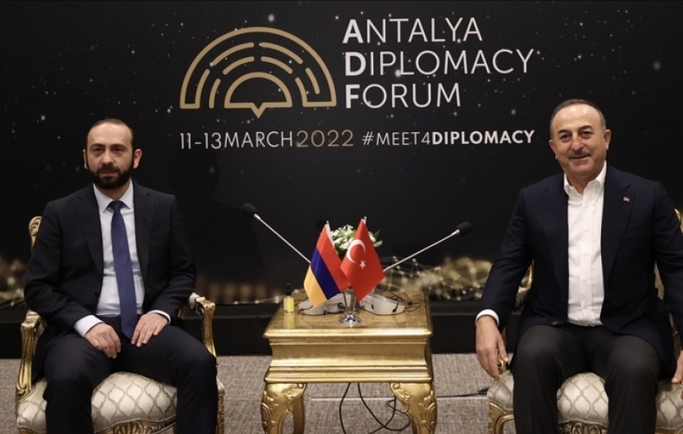 Antalyada Türkiyə və Ermənistan xarici işlər nazirləri arasında görüş olub VİDEO