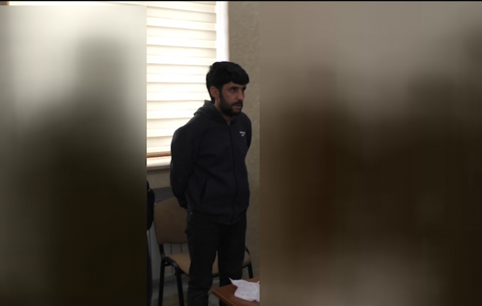 Keçmiş məhkumun kirayədə yaşadığı evdən qumbara və külli miqdarda narkotik aşkarlanıb VİDEO