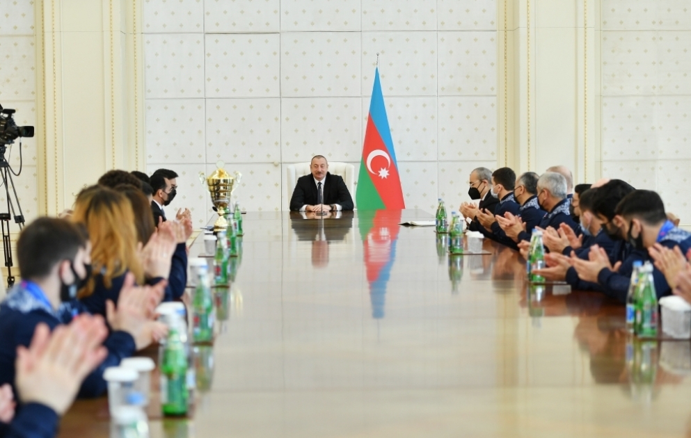 Prezident İlham Əliyev Bolqarıstanda keçirilmiş güləş üzrə 7-ci Avropa çempionatının iştirakçılarını qəbul edib YENİLƏNİB VİDEO