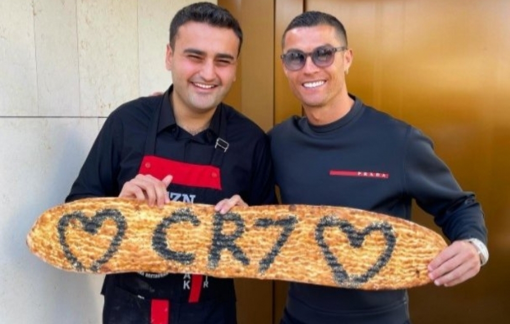 Türkiyəli məşhur aşpaz Ronaldo ilə şərik olub VİDEO