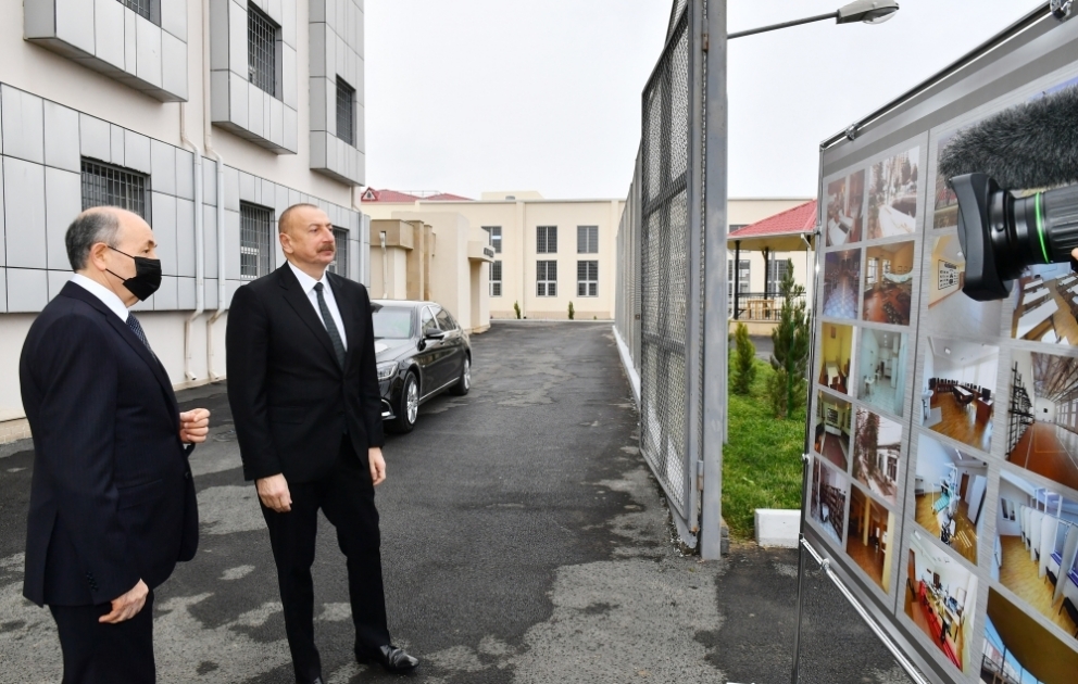 Le président Ilham Aliyev visite des établissements pénitentiaires nouvellement construits VIDEO