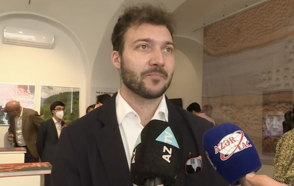 Maks Layerer: Reza Deqatinin sərgisindəki fotolara baxanda Qarabağa səfərimi xatırladım VİDEO