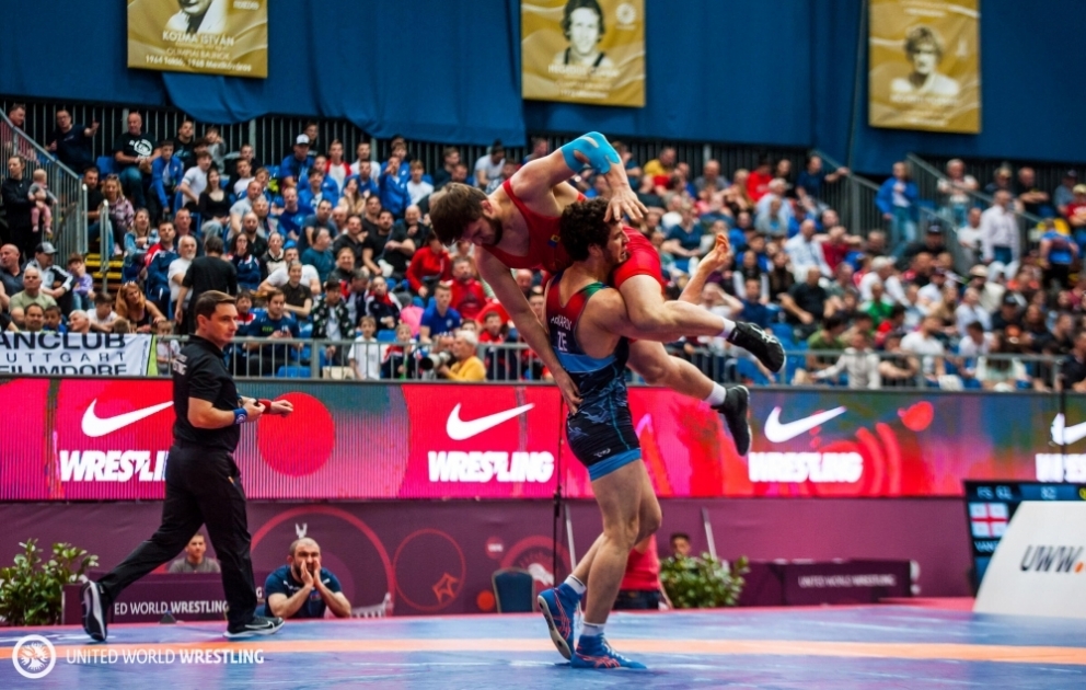 Sərbəst güləş üzrə Azərbaycan millisi qitə birinciliyində növbəti medalını qazanıb VİDEO