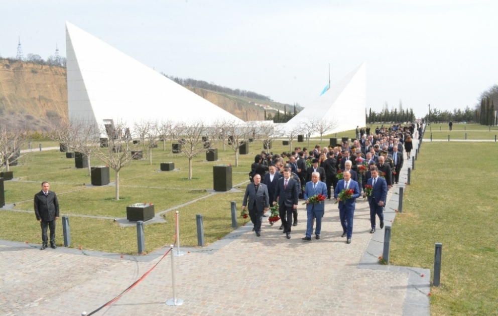 Quba Soyqırımı Memorial Kompleksində azərbaycanlıların soyqırımına həsr edilən foto və kitab sərgisi açılıb VİDEO