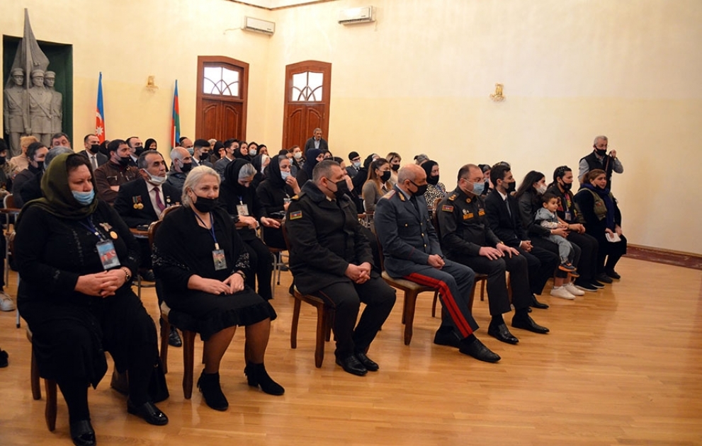 Vətən müharibəsi şəhidlərinin xatirəsinə həsr olunan anım mərasimləri keçirilib VİDEO