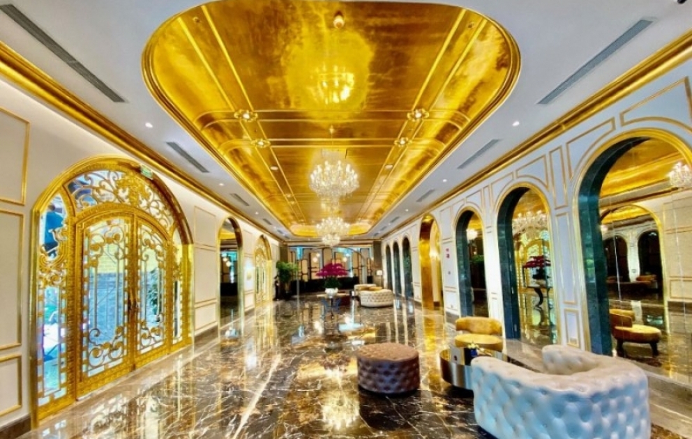 Qızıldan hazırlanmış ilk otel VİDEO