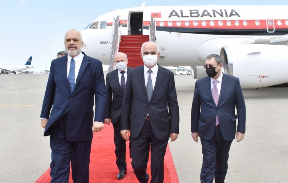 Премьер-министр Албании Эди Рама прибыл с официальным визитом в Азербайджан ВИДЕО
