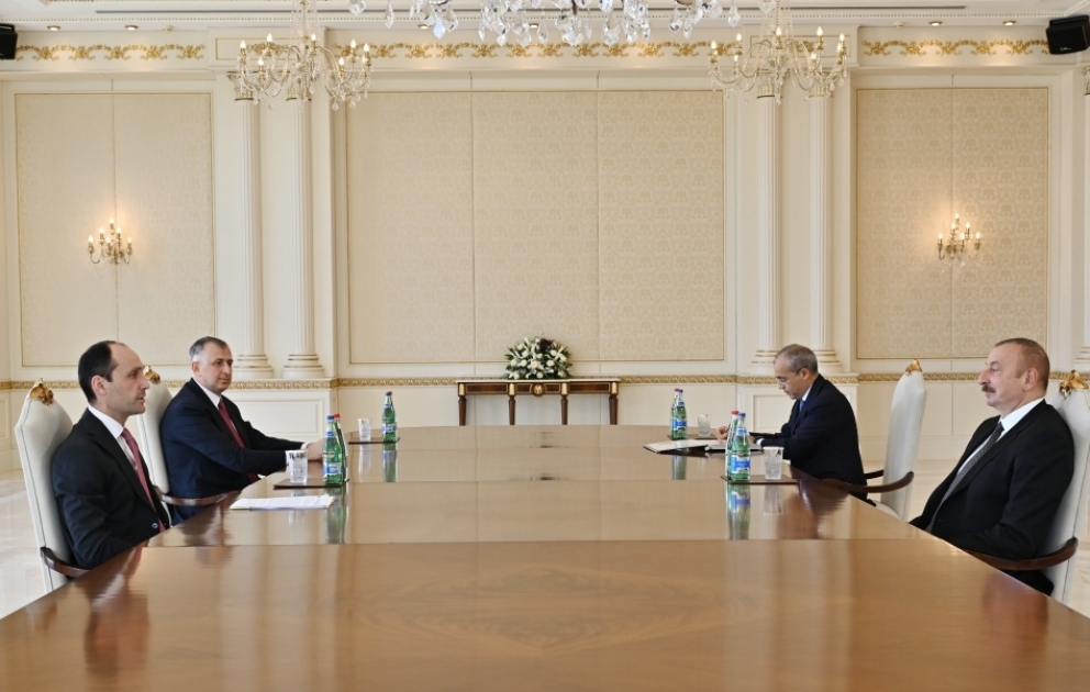 Präsident Ilham Aliyev empfängt georgischen Minister für Wirtschaft und nachhaltige Entwicklung VIDEO
