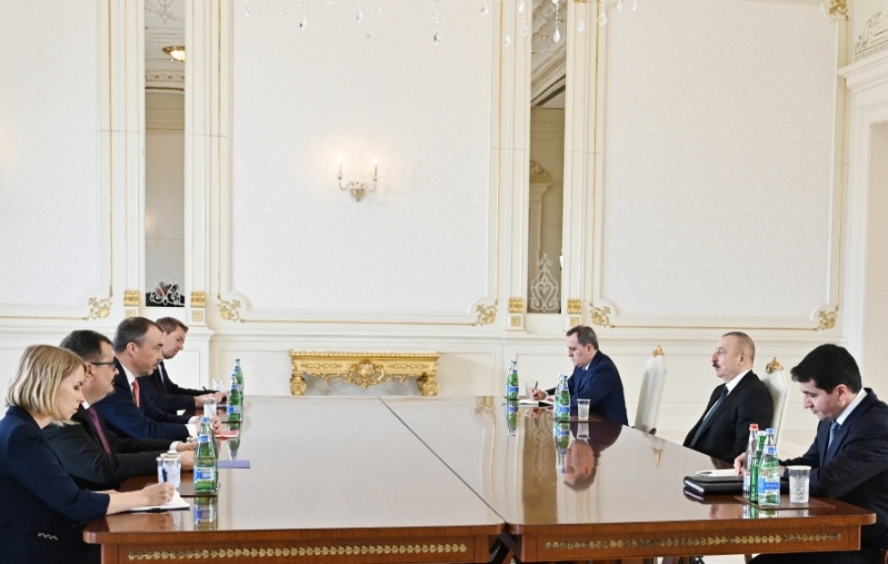 Entretien du président azerbaïdjanais avec une délégation menée par le représentant spécial de l’UE pour le Caucase du Sud VIDEO
