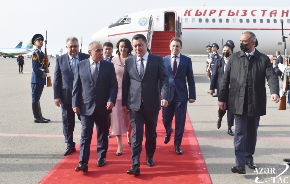 Qırğızıstan Prezidenti Sadır Japarov Azərbaycana rəsmi səfərə gəlib VİDEO