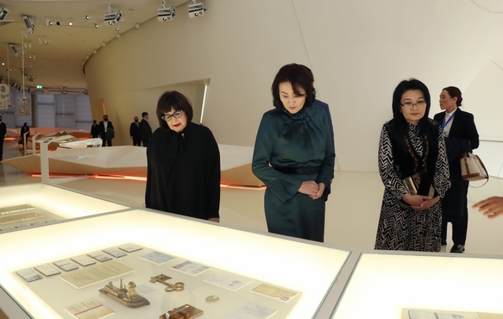 First Lady of Kyrgyz Republic Aigul Japarova visits Heydar Aliyev Center VIDEO