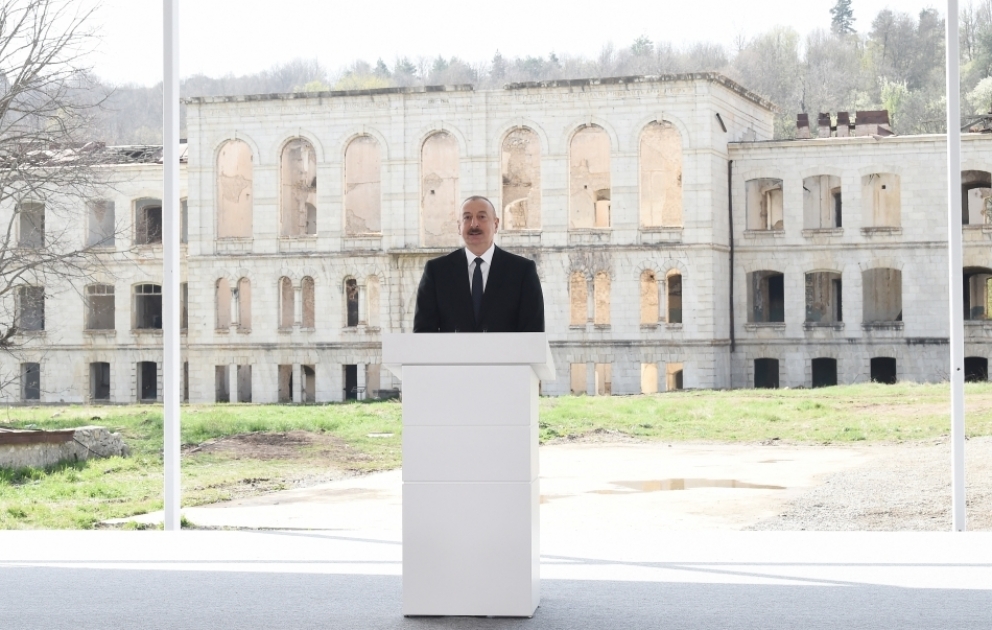 Le 5e Congrès des Azerbaïdjanais du monde débute à Choucha  Le président Ilham Aliyev a prononcé une allocution au congrès VIDEO