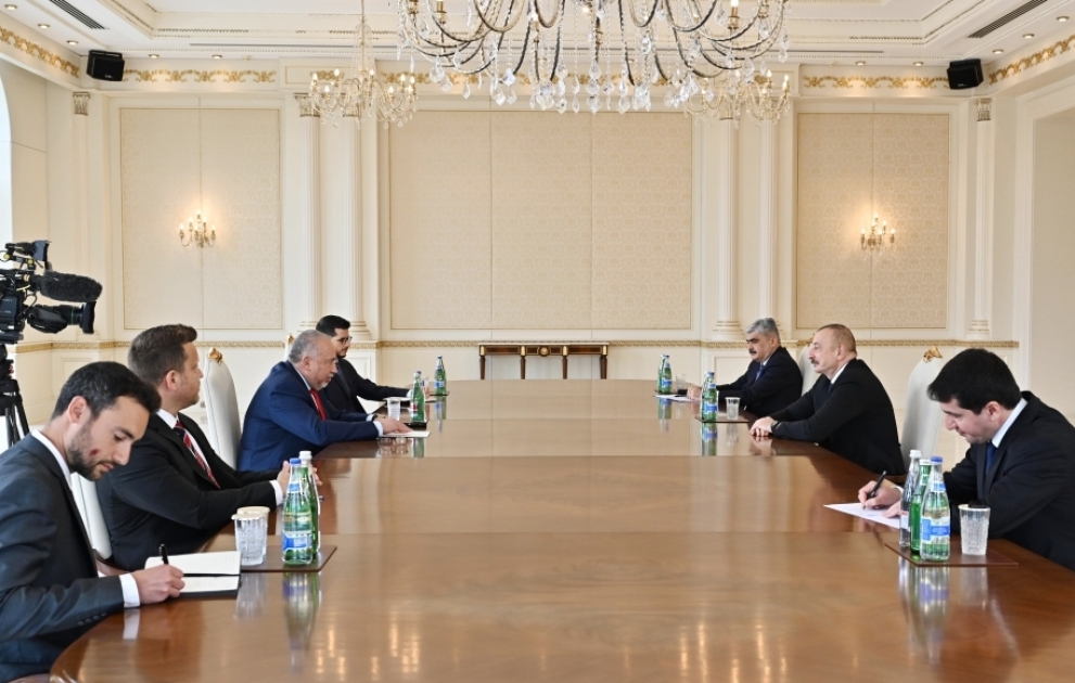 Präsident Ilham Aliyev empfängt israelischen Finanzminister VIDEO