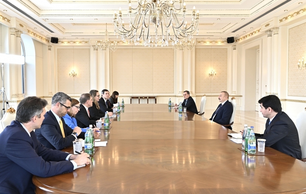 Le président Ilham Aliyev reçoit une délégation menée par la sous-secrétaire d'État adjointe américaine VIDEO