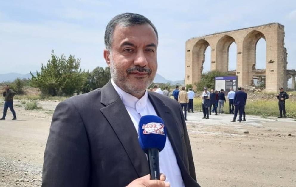 İran səfirliyinin əməkdaşı: Dini-mənəvi yerləri, dini abidələri bu hala salanlar insanlıqdan uzaqdırlar VİDEO