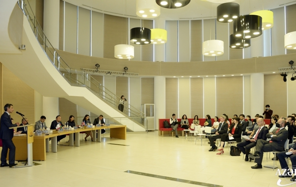 İqlim dəyişikliyi ilə bağlı gənclər konfransı keçirilib VİDEO