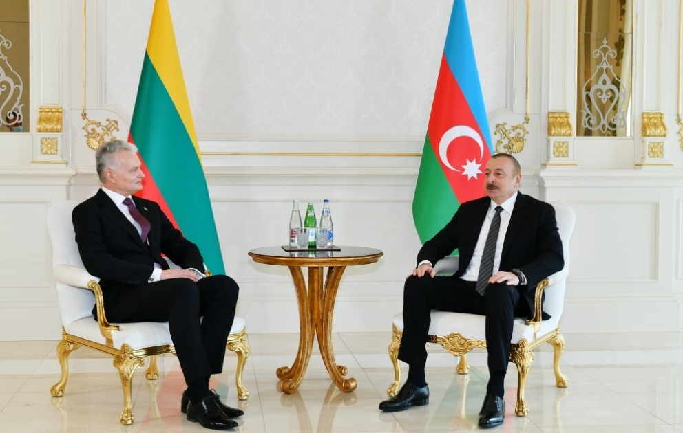 Präsidenten von Aserbaidschan und Litauen treffen sich in Baku VIDEO