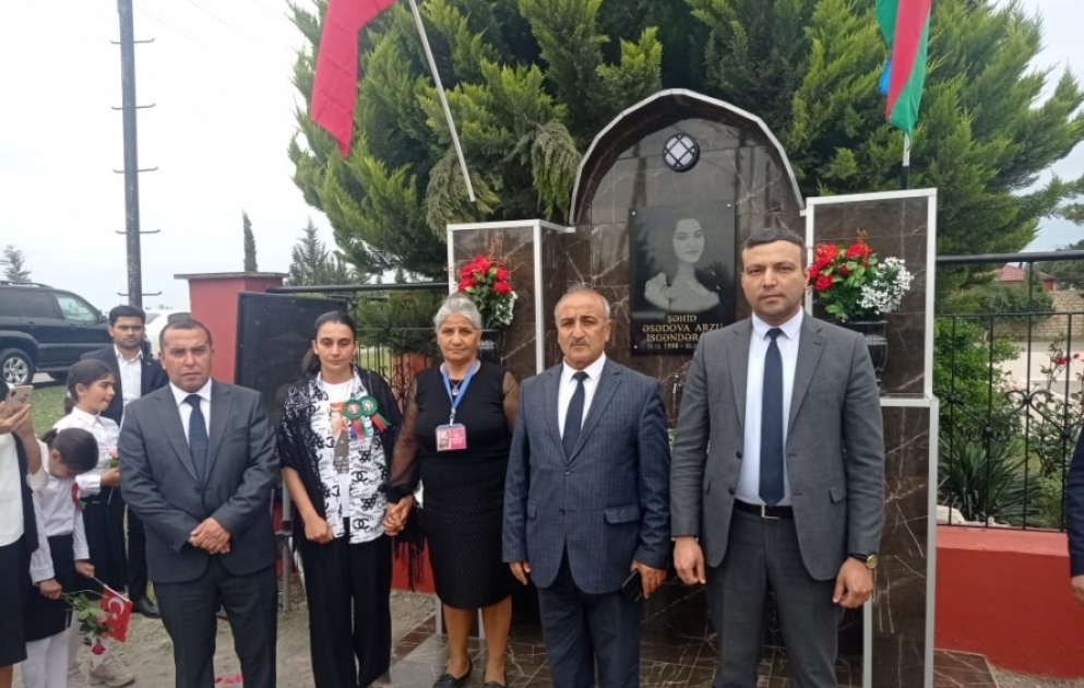 Erməni terroru zamanı şəhid olan Arzu Əsədovanın xatirəsinə inşa edilən bulaq açılıb VİDEO