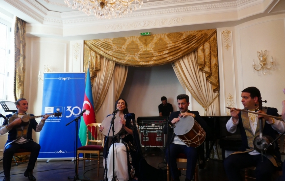 “Şuşa İli” çərçivəsində Parisdə muğam konserti olub VİDEO
