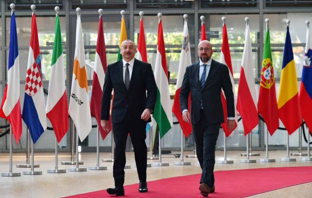 Bruxelles : entretien en tête-à-tête entre le président Ilham Aliyev et le président du Conseil européen Charles Michel VIDEO