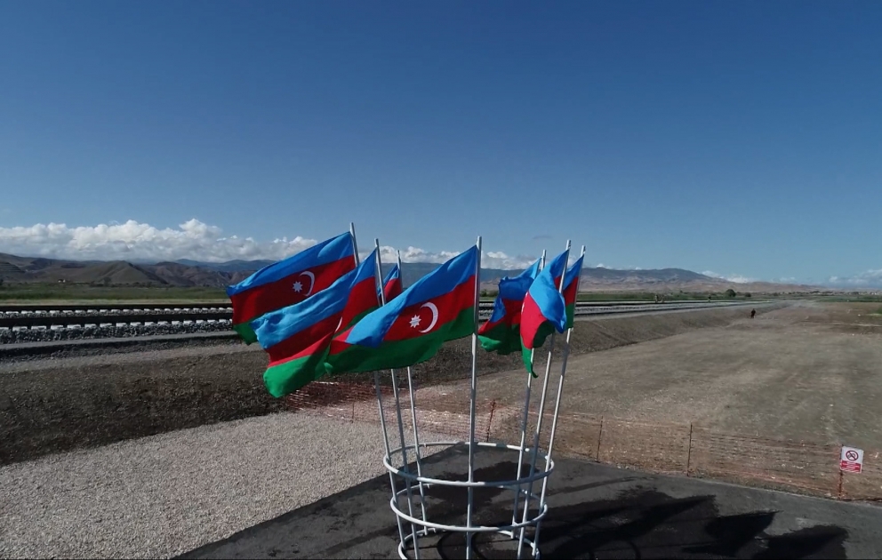 Déplacement du président de la République et de son épouse dans les régions de Fuzouli, Djabraïl et Zenguilan VIDEO