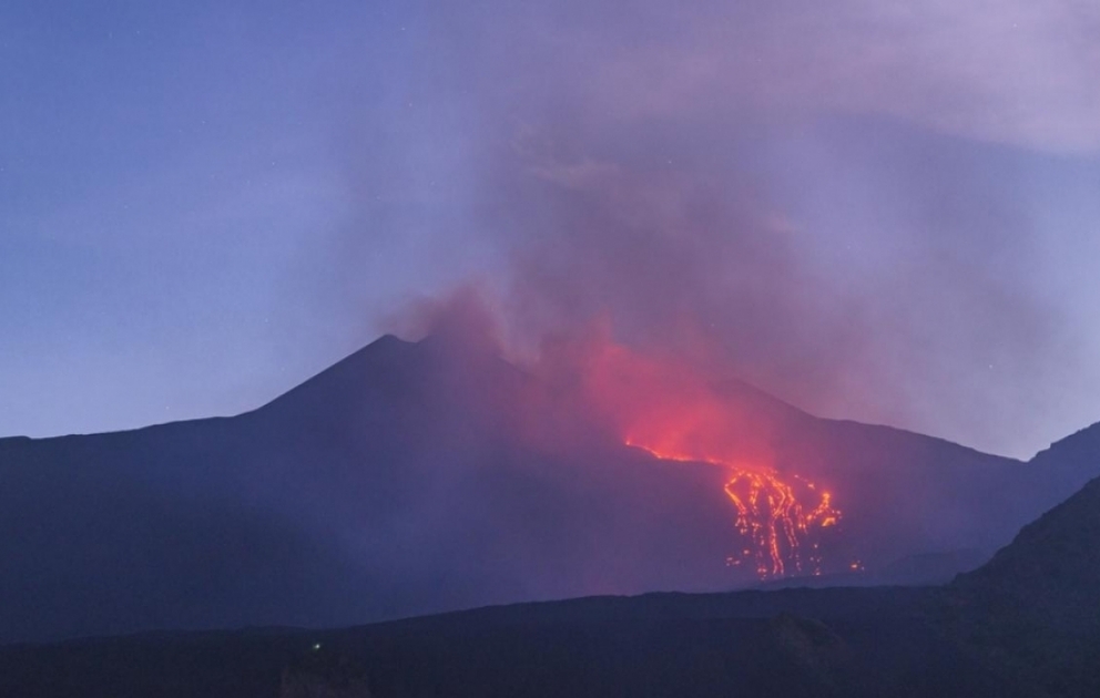 Etna vulkanı yenidən oyanıb VİDEO
