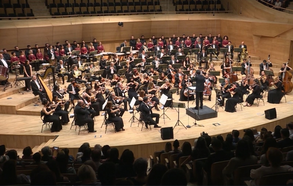 Ankarada Əhməd Cavada həsr edilən konsert olub VİDEO