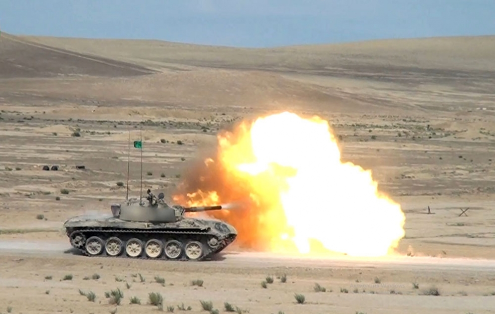 Training of tank units continues VIDEO