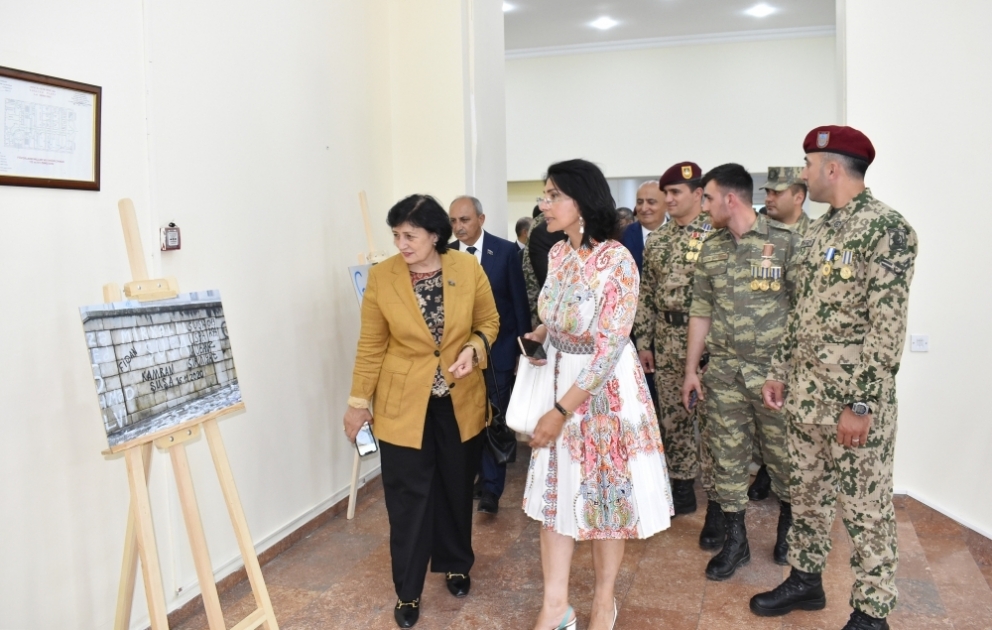 Qurtuluş Gününə həsr olunmuş “Qələbənin imza günü” adlı fotosərgi açılıb VİDEO