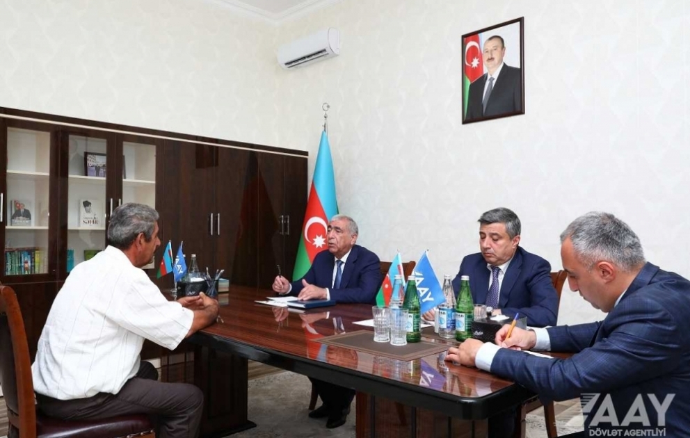 Azərbaycan Avtomobil Yolları Dövlət Agentliyinin İdarə Heyətinin sədri Naftalanda vətəndaşlarla görüşüb VİDEO