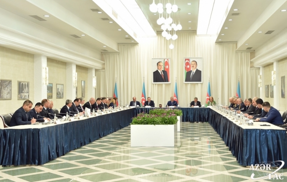 Dövlət Komissiyasının ötən dövr ərzində görülmüş işlərə və qarşıda duran vəzifələrə dair iclası keçirilib VİDEO