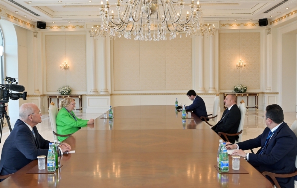 Präsident Ilham Aliyev empfängt Generaldirektorin von UN-Büro in Genf VIDEO