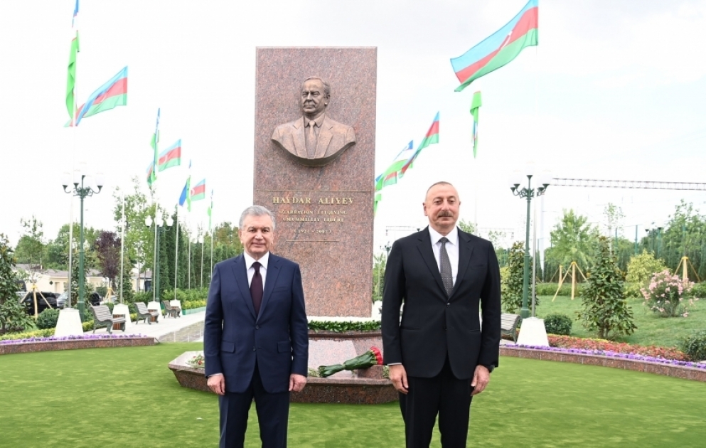 Les présidents azerbaïdjanais et ouzbek participent à l’inauguration de la Place Heydar Aliyev à Tachkent VIDEO