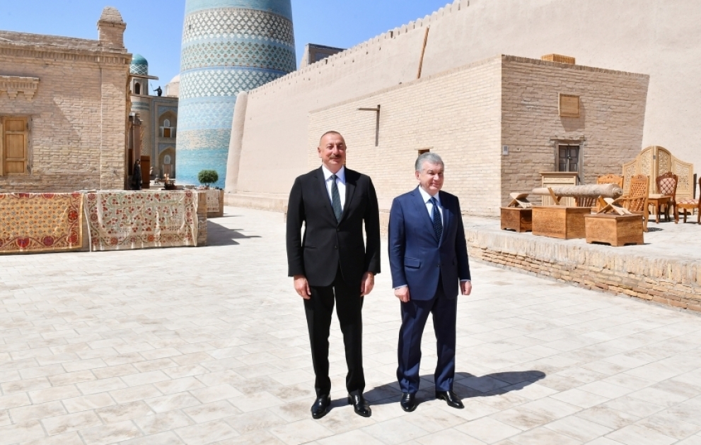 President Ilham Aliyev viewed Ichan-Kala Historical Architectural State Museum VIDEO