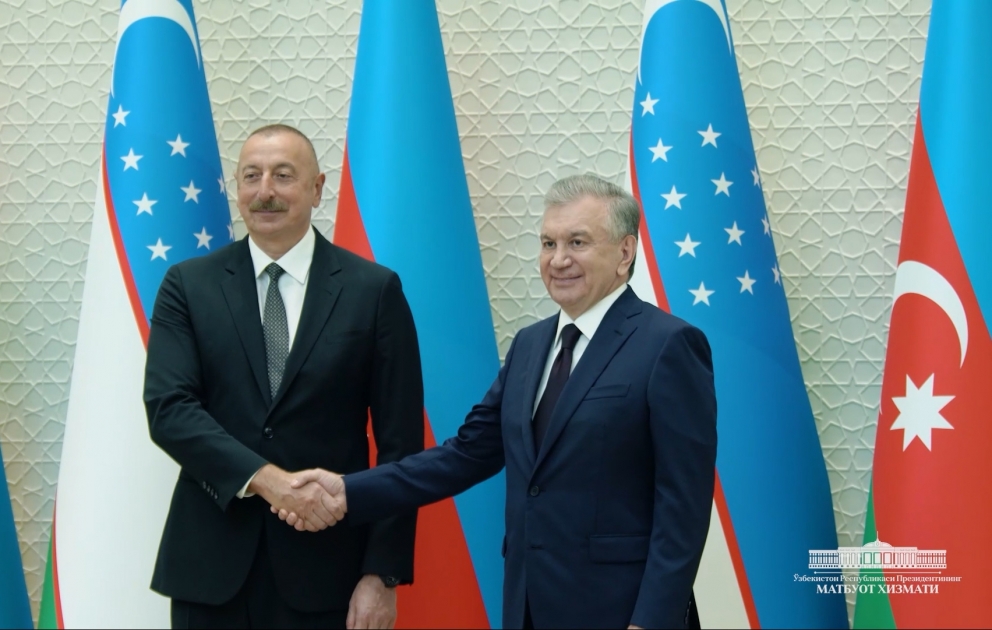 Özbəkistan Prezidentinin Mətbuat xidmətinin saytında Prezident İlham Əliyevin Özbəkistana dövlət səfərinə dair videoçarx yayımlanıb VİDEO