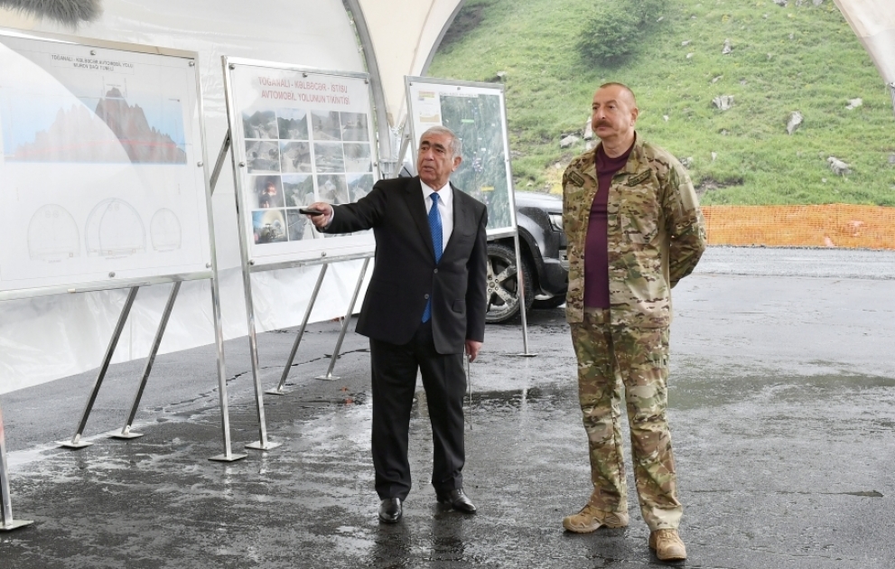 Prezident İlham Əliyev Göygöl rayonunda inşa edilən iki tunelin tikintisi ilə tanış olub VİDEO