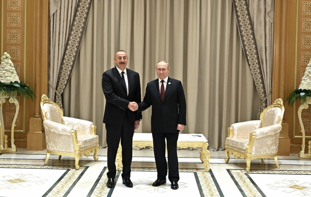 Präsident Ilham Aliyev trifft Wladimir Putin in Turkmenistan VIDEO