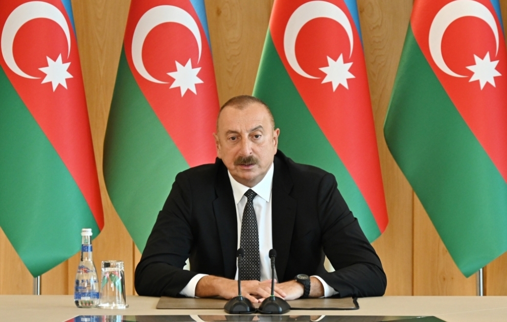 Prezident İlham Əliyev: Hərbçilərin sosial müdafiəsi məsələləri də Azərbaycanda yüksək səviyyədə təmin edilir VİDEO