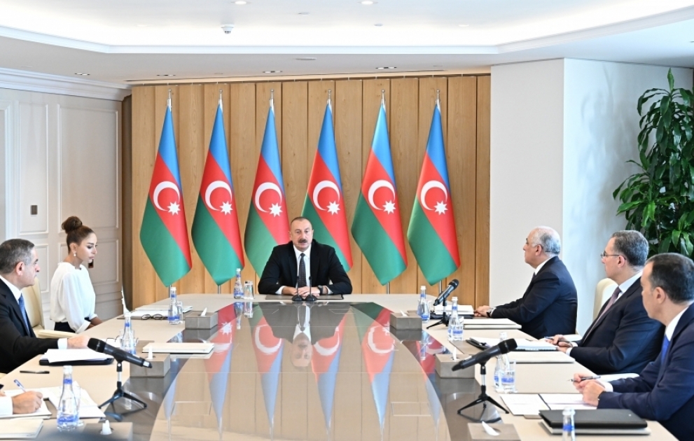 Prezident: COVID-in yayılma istiqaməti quru sərhədləridir, ona görə biz sərhədlərimizi bağlı saxlayırıq VİDEO